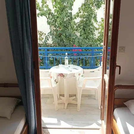 Apartment Mama's - Eurostudiosnaxos